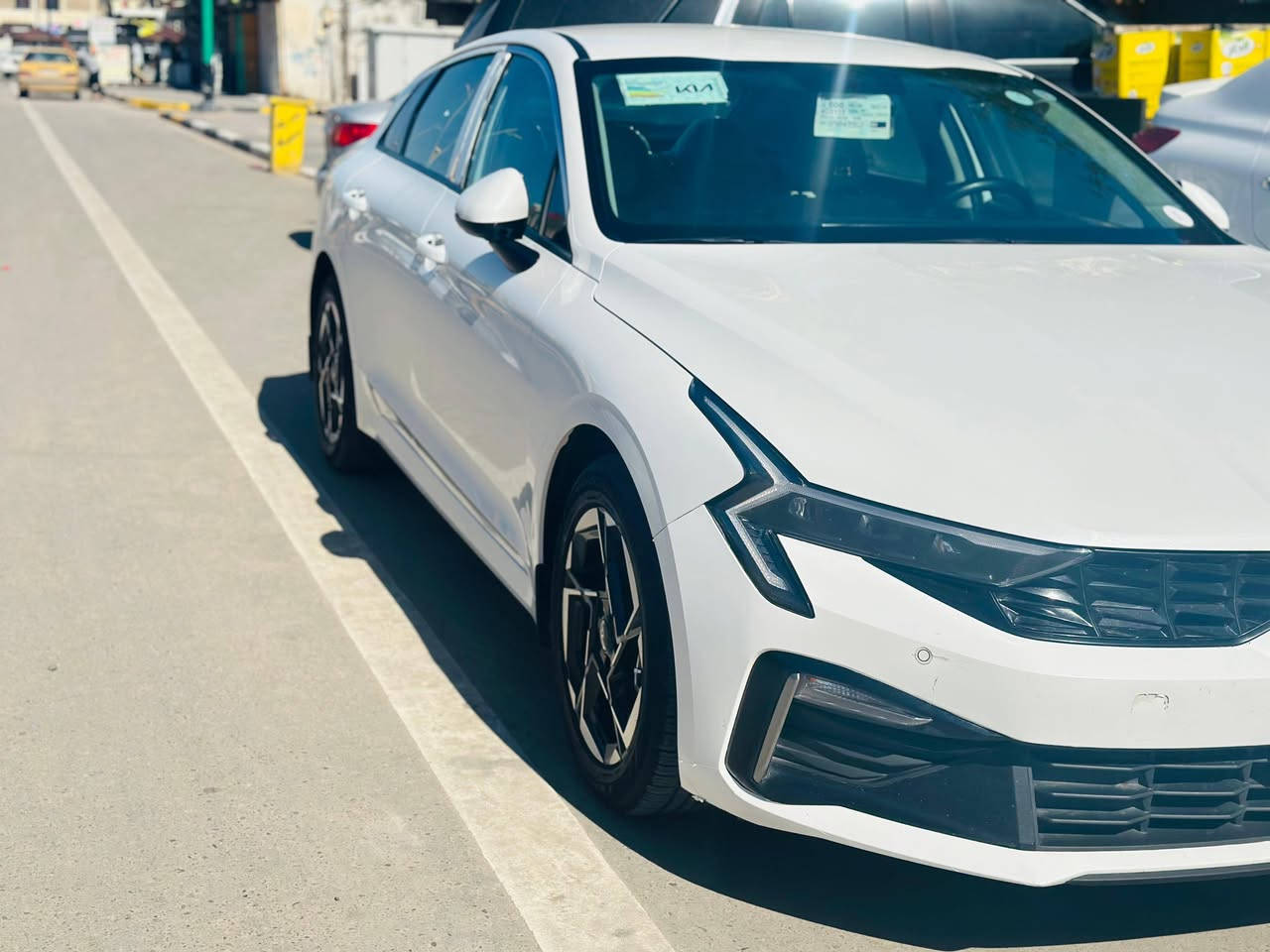 السلام عليكم كي فايف 2024 سياره وارد خليجي كفاله عامه محرك 2500 ماعده الموضح بل الصوره بجنطه مامصلحهه ع حطتهه  سياره استعمال شخصي ماشيه 85 km فول مواصفات ماعده البنوراما مكان السياره بصره  رقم الهاتف ***********
