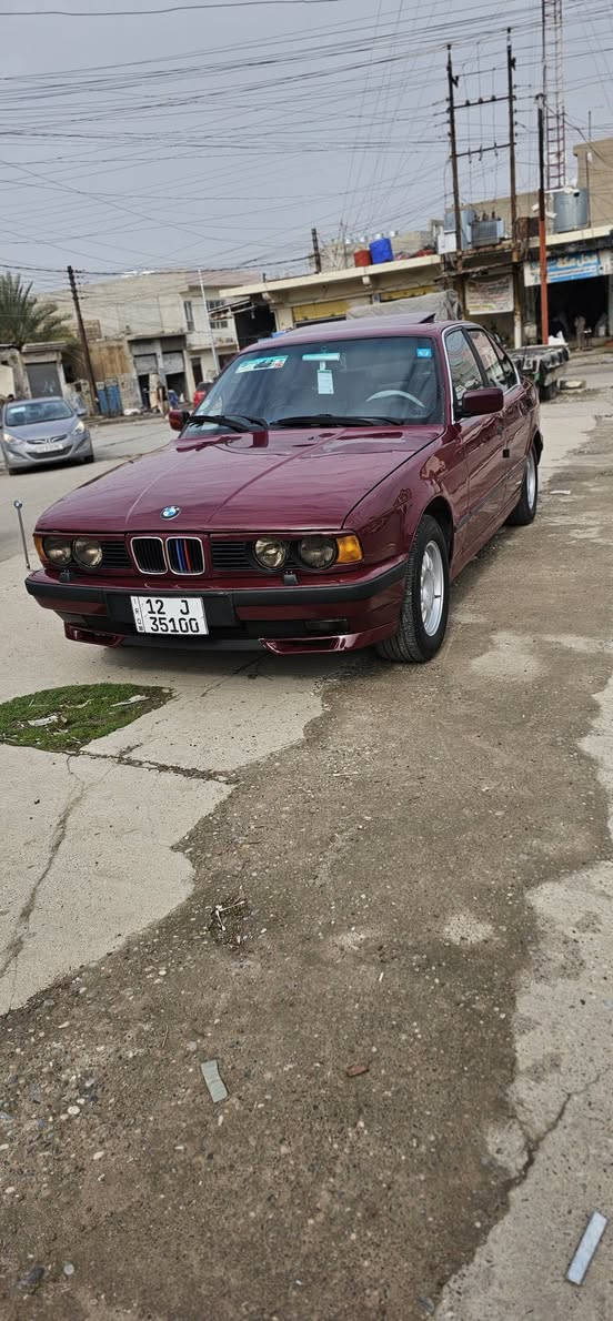 السلام عليكم
بي ام للبيع حجم 520
مكينه 20 فل 
كير اوتو 
وايرمنيه كلها شغاله قفل مركزي 
سياره جاهزه خارج وداخل 
ميعوزه اي شي 
فتحه سقف 
جامات كهرب 
رقم دولي بسمي شرط الوكاله والتحويل 
كابون بانزين بيها 
طخم تايرات جدد 
طخمها جديد 
عنوان موصل الأيسر 
#السعر50 وبيها مجال 
***********
