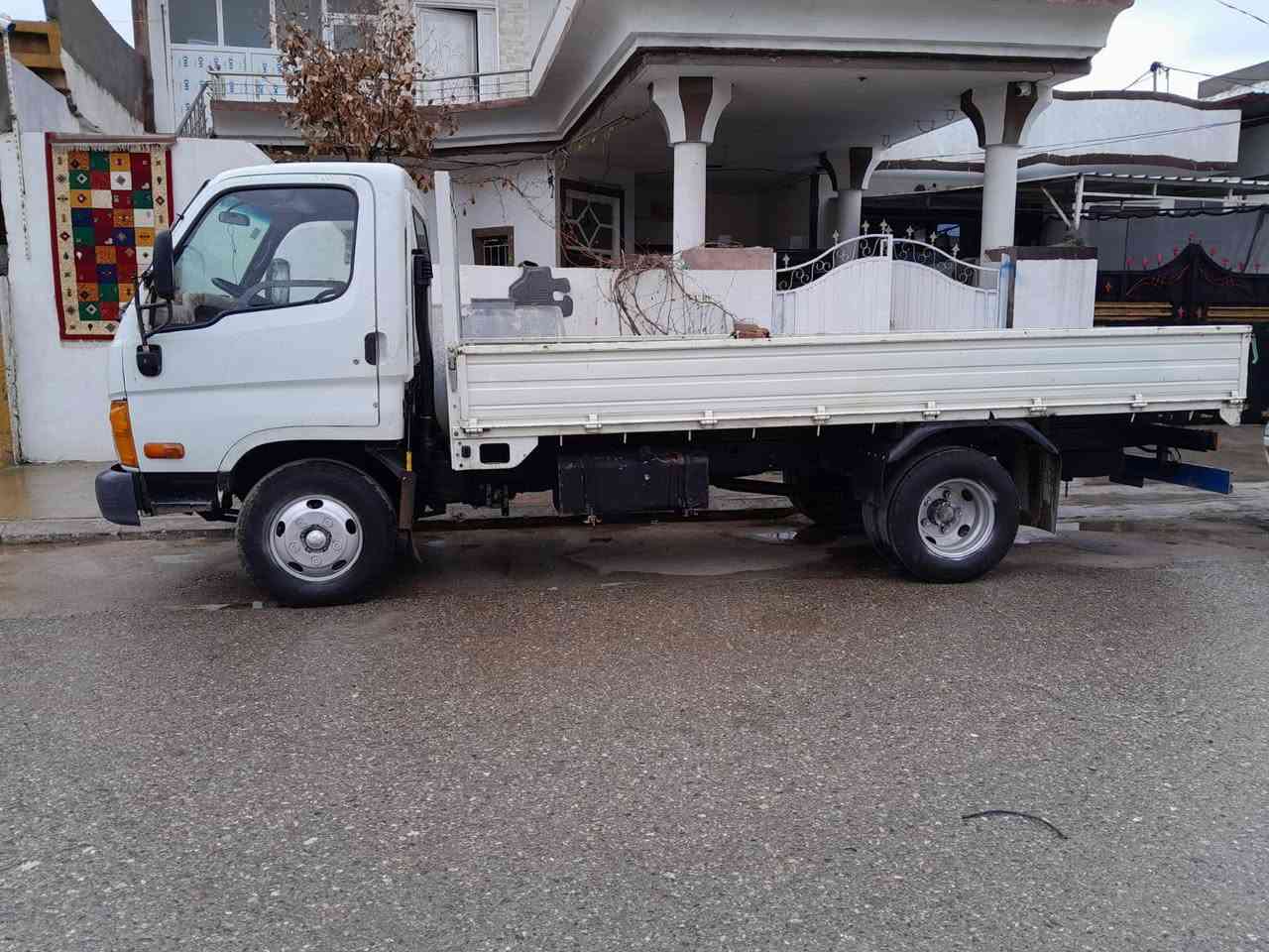 سلام عليكم كنتر هونداي 2001كير ومكينه وحداديه  جديد رقم سليمانيه تحويل ثاني يوم مكان سليمانيه استفسار ***********
