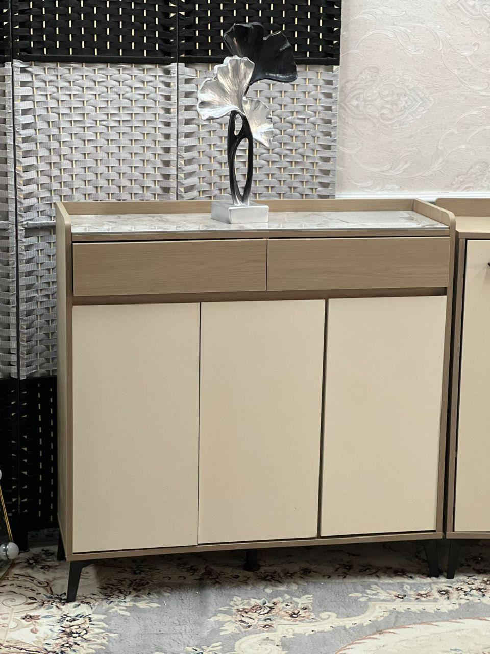 جزامة احذيه 
القياسات:
▪️ العرض: 100 سم
▪️ الارتفاع: 95 سم
▪️ العمق: 32 سم بغداد, العراق


**إذا كنت صاحب هذا الإعلان وتريد حذفه لأي سبب، رجاءا أرسل رسالة إلى الدعم الفني**