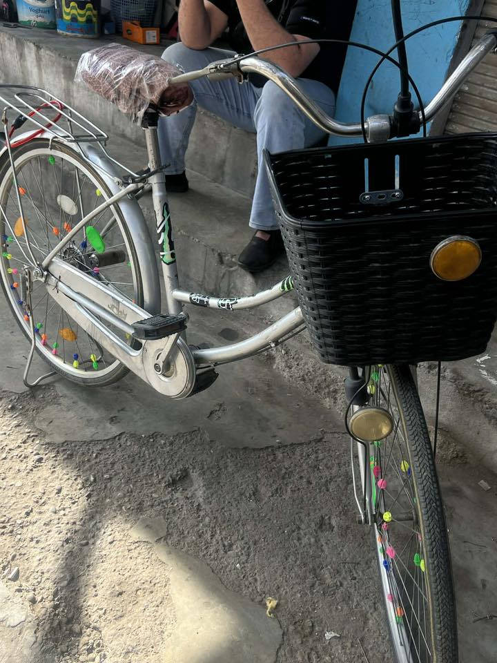 بايسكل للبيع نظيف   سعر ٦٥ الف بيه مجال   ***********
