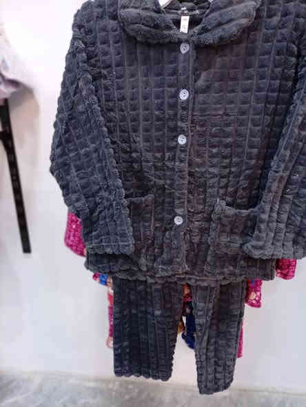 #احلى وأثقل تراكات شتائية توفرت جديد 🔥✨🔥✨
#احلى العروض لدينا #السعر 7 الاف دينار 
زورونا في / بوتيك الاريج  _شارع الحظرة _مقابل مطعم صلاح الدين
#يتوفر توصيل داخل عنه وكافة المحافظات الحجز والاستفسار دايركت او على الرقم: ***********
