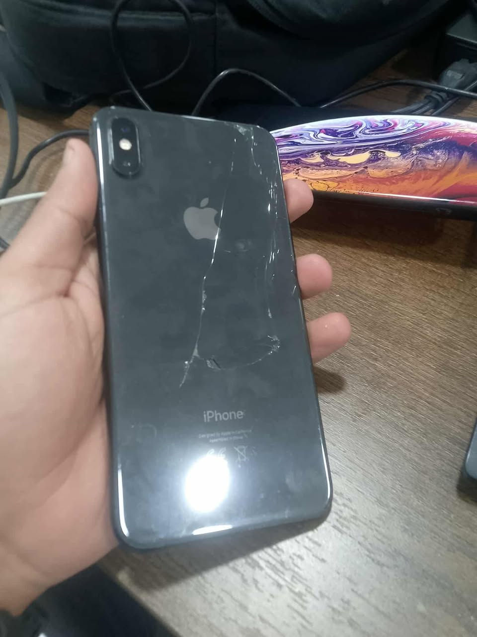 ايفون اكس ماكس مثل مموضح ب الصور
الكامرا الاماميه مغوشه
بغداد ***********
90 الف
