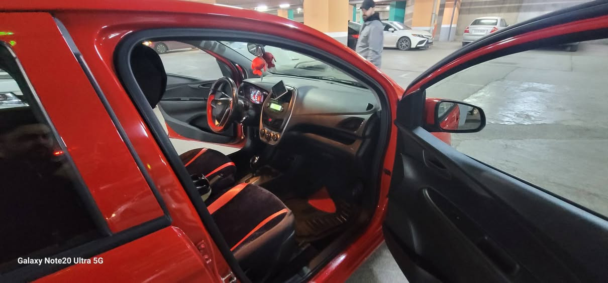 شوفرليت سبارك 2018 خليجي
بيها 4 قطع صبغ او 5 معرف بالضبط  السيارة خليجية والصبغ مناطق صغار
تشغيل مفتاح
جامات كهرباء
فول عادي 
مسجل عادي بدون شاشة
0770اسياسيل2059400
السيارة مال دكتوره جدا نظيفة وما تحتاج مصرف كاملة مكملة  تشغل وتمشي
ماشية 71 الف ميل أربيل, العراق
