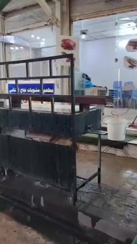 مطعم للبيع • حي نيسان شارع الكيات • محل تجاري