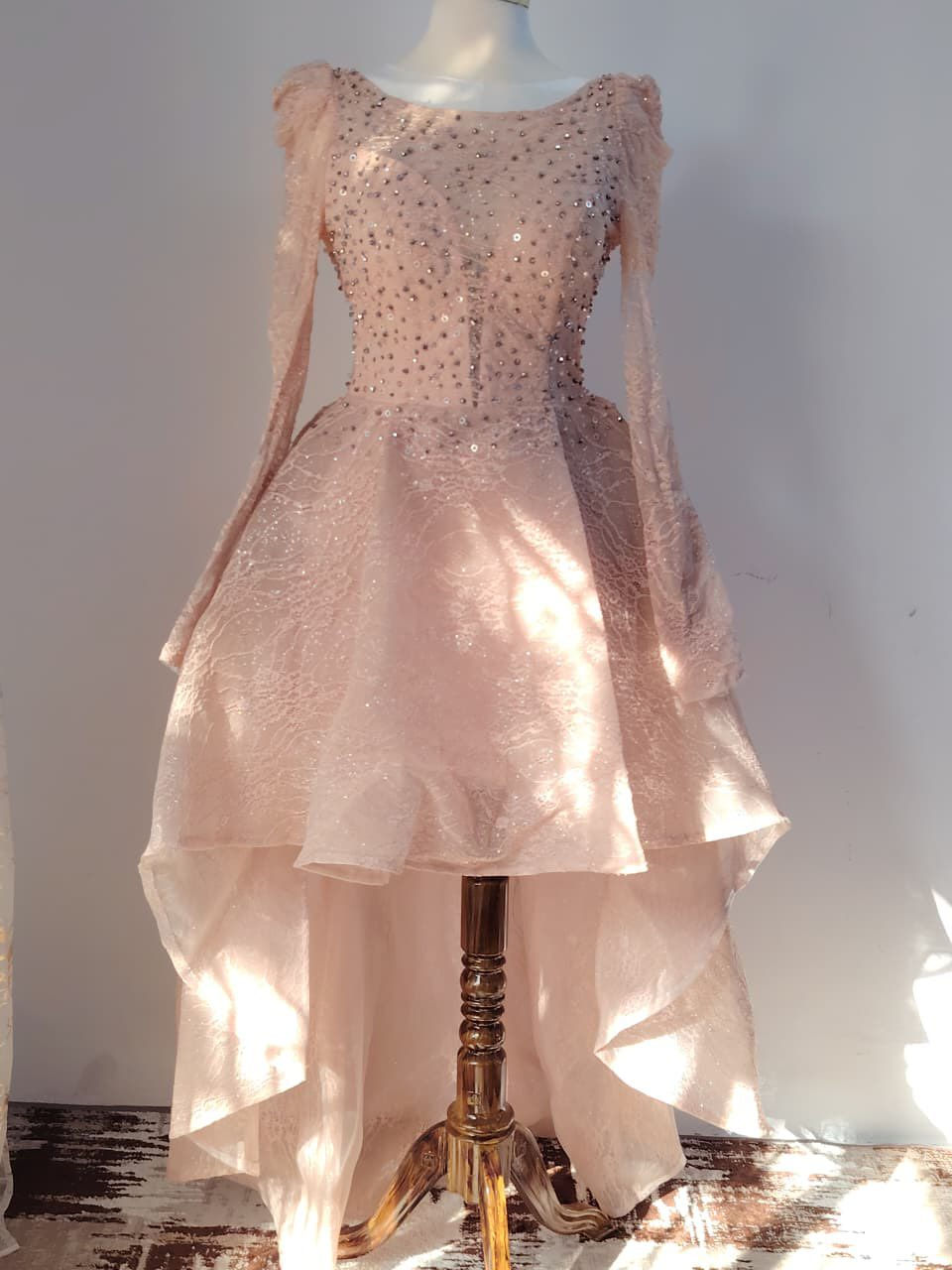 فساتين للبيع باسعار مناسبه اكو بيهم ملبوس مره على كد التصوير واكو لا بلورقه مالتهم 
متوفر توصيل جميع المحافظات 
التواصل خاص


**إذا كنت صاحب هذا الإعلان وتريد حذفه لأي سبب، رجاءا أرسل رسالة إلى الدعم الفني**