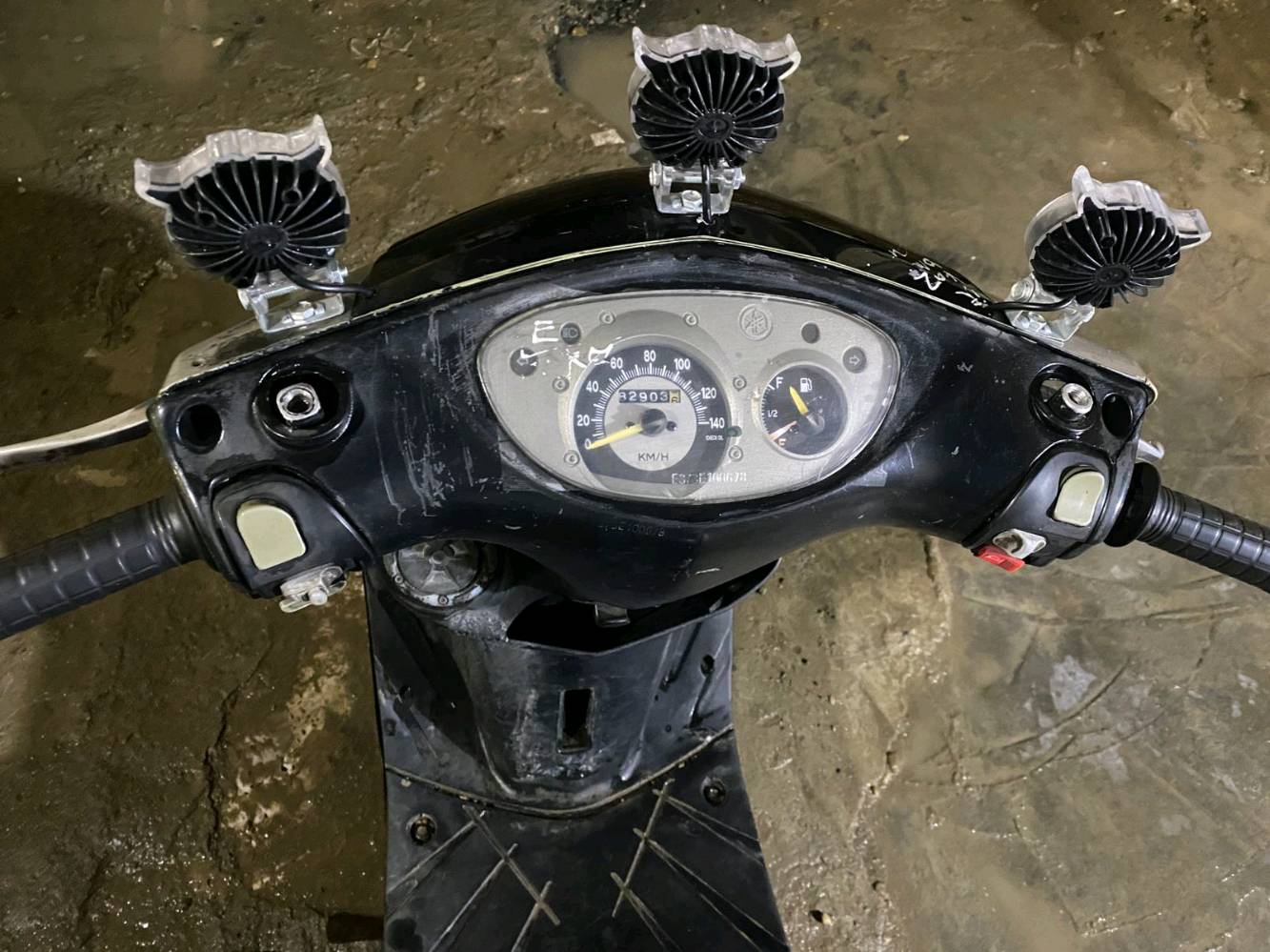 ‏ماكس ثعلب 140 للبيع
الدراجه مگطوع بيها زنجيل  يعني تبدل زنجيل وتشتغل نكره سلف
اوراق كامله منفيست واسويلك مكاتبه بيها
الدراجه بلاديه قطعه تجاري مابيها وشرط الختم واحد 
دبل اشاره شغال لايت بك لايت شادلها لايتات اضافي بومه عالي وناصي ثلجي واصفر وسكن بيهن
الدراجه بلاديه بمعنى الكلمه بس الدبلات الخلفيه تجاري 
السعر 350 وبيها مجال
العنوان بغداد الكاظميه الطي  
استفسار واتساب او رصيد او تعلق واردلك خاص
 ***********
