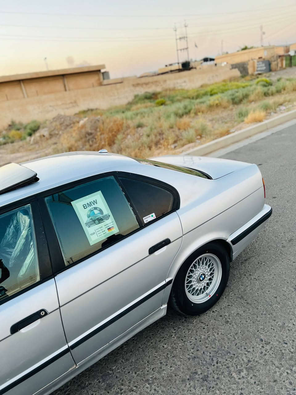 للبيع BMW بيع فقط بدون مراوس
525 اصل 
مسكر عدل
بجم عريض
موديل 92
محرك شرط 
كير شرط 
تبريد❄️
تدفئه 🔥
دبل ايرباك
تخم تاير جديد
كشنات جلد
بدون قطرة خياس
كهربائيات بلاد كله شغال
مرايات منفصل
4 بطاين جديد
رقم بغداد دولي
سنويه لل 29 مشروع وطني
صبغ جماليه فقط بدون ضربه 
الداخل نضيف حييل
مكان السياره تكريت 
السعر 60 وبيه مجال قليل
للستفسار ***********
