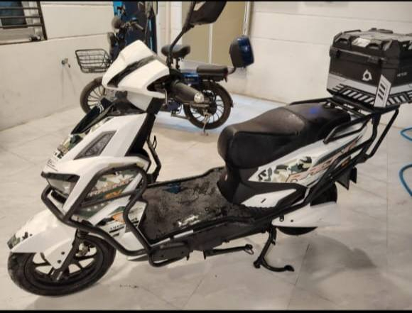 دراجة شحن للبيع
برغي مناقصهة
دراجة خير من الله 
سرعتهة 70حقيقي
دراجة بك بيهة
نضيفة فول
شاحنتهة الاصلية من تفول شحن البطارية تفصل من الكهرباء
مكان دراجة ديالئ شهربان حي المعلمين
سعر 750 وبيهة مجال بسيط
رقمي
***********
