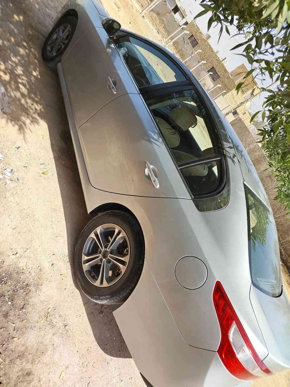 سلام عليكم
رينو سافران2012
سيارة حلوة ونضيفة 
بصمة 
تبريد قطعتين  
بعد بيها مواصفات  
رقم  ***********
العنوان الديوانية 
غير متواجد عل.فيس
السعر ٧٦ ورقة وبيه مجال علما السنوية ساقطة
