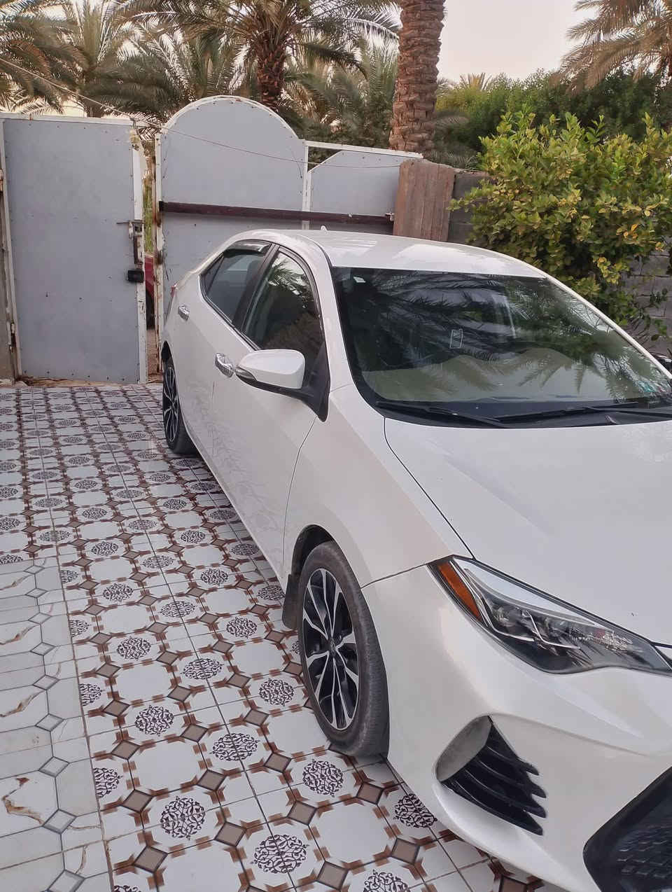 سلام عليكم كورله 2018/se) حادثه فقط جاملغ امامي جهت السايق بدون دواخل رقم بغداد سعر 139 هاتف ***********
