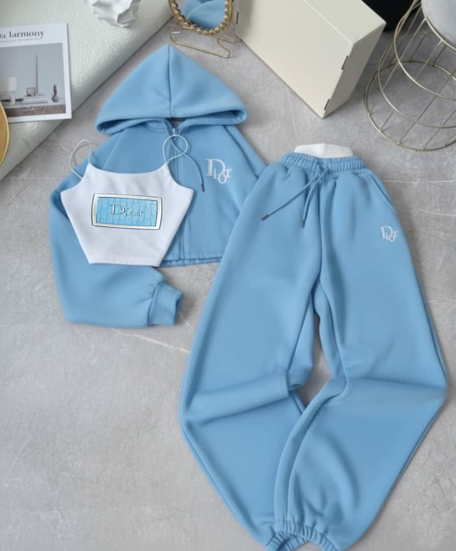 ,ِصبااااايا ,ِتعااااالو ,ِشوفولي ,ِالجمااااال 
بجاما 3 قطع بوستية حشوة صدر 
لازم تكون بخزانة كل صبية 
مين حابب يحجز القطعة الشتوية
🥰🥰🥰🥰🥰🥰🥰
,ِوالترندات اشتاء  عنا وبس
,ِسيت 3 قطع باللوان ولا اهضم  لشتاء وحدة بوحدة 🔥🔥🔥🔥🔥
فليس شتوي ✔️ 
مقاسات ,ِM L Xl’ِ
شحن فوري 
,ِتوصيل ,ِضمن ,ِاللاذقية 
وشحن لباقي المحافظات


**إذا كنت صاحب هذا الإعلان وتريد حذفه لأي سبب، رجاءا أرسل رسالة إلى الدعم الفني**