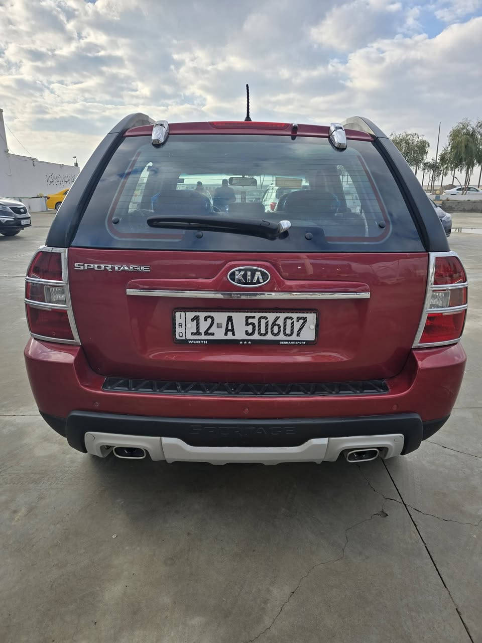 سبورتج خليجي ٢٠٠٩ رقم وهزا وفحص جاهز تخم تاير صدر جديد 
كشنات هيترات 
كشنات جلد 
صندوق جك 
محرك وكير شرط ترهم بيع وترهم امروس حسب القناعه رقم الهاتف ***********
