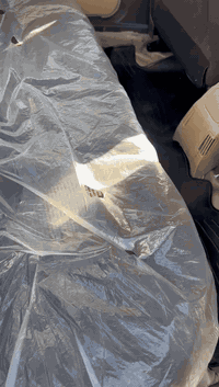 سلام عليكم بيجو بارص موديل 2022 سيارة خير من الله 
مبدل بنيد وضربه خفيفه بل جاملخ اليمنى امامي سعر 70 بيه مجال بسيط *********** مكان بغداد الجديدة
