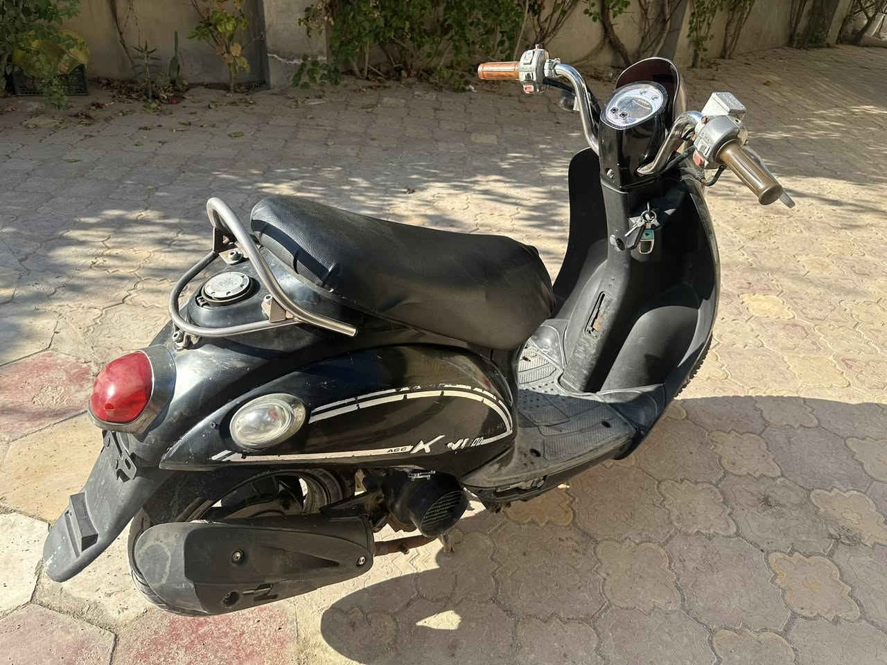 سلام عليكم كامكو صناعه كوري سرعه 100 سعره 400 او بيه مجال مكان كربلاء رقم ***********
