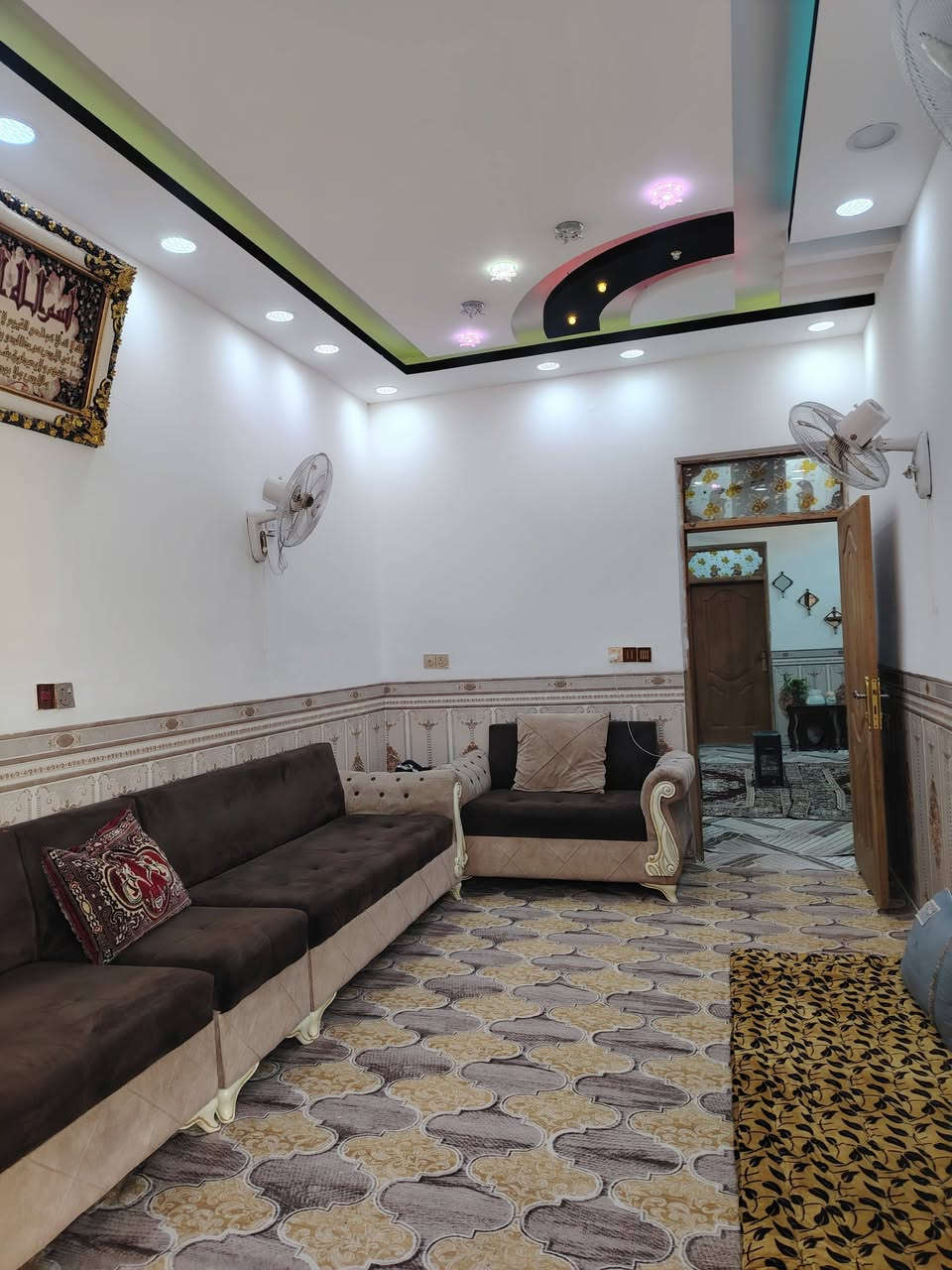 بيت ١٢٠ متر شارع ١٢ حي ميسان طابقين صب كونكريت بناء جناي
يحتوي على غرف عدد ٤ وصالات عدد ٢ وصحيات عدد ٣ ومطبخ واستقبال كما موضح بالصور

للاستفسار الاتصال ع رقم ***********
