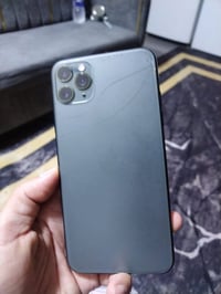 آيفون ١١ برو ماكس • ذاكرة ٢٥٦ • مفطور الظهر