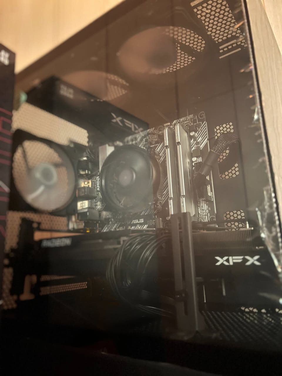 GPU: XFX Radeon RX 7800 XT 16gb 3 fan
CPU: Ryzen 5 5600 (6 Cores 12 Threads)
MB: Asus Prime b450 4 slot
RAM: 16gb (2x8) 3200mhz
STORAGE: 512gb SSD
CASE: MSI MAG PANO m110a السليمانية, العراق


**إذا كنت صاحب هذا الإعلان وتريد حذفه لأي سبب، رجاءا أرسل رسالة إلى الدعم الفني**