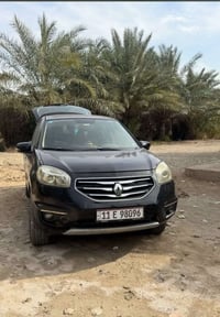 رينو كوليوس 2013 فور ويل  رقم نكليزي  وباسمي  وسياره جاهزه  مكفوله كفا...