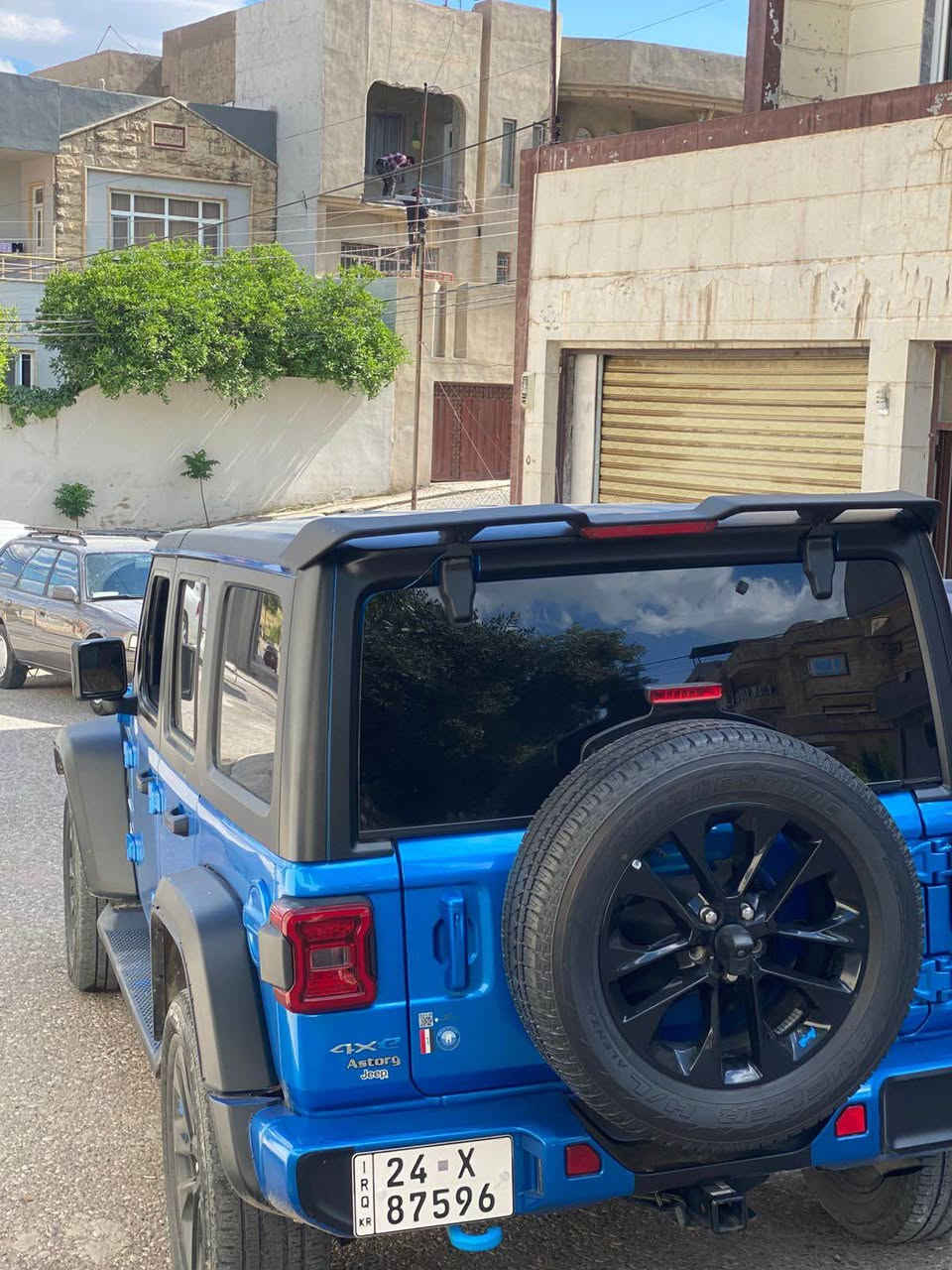 جيب رنكلر ٢٠٢٣ هايبرد فول 
سعر ٢٢٥ 
تيل ***********
سياره 5 بارجه ي سبوخه بي زورئ دخلي شتي نه گرتوه رقم سنوي نويه لسه ر ناوي خومانه 
مواصفات سحاري فوله هايبرد بسمه و شخال شاشه مه زن كوشنات جلدو كهرباي ه مود دبل فووول له روي مواصفات فوله 
سعر ٢٢٥ مجال
تيل *********** اكر, نينوى
