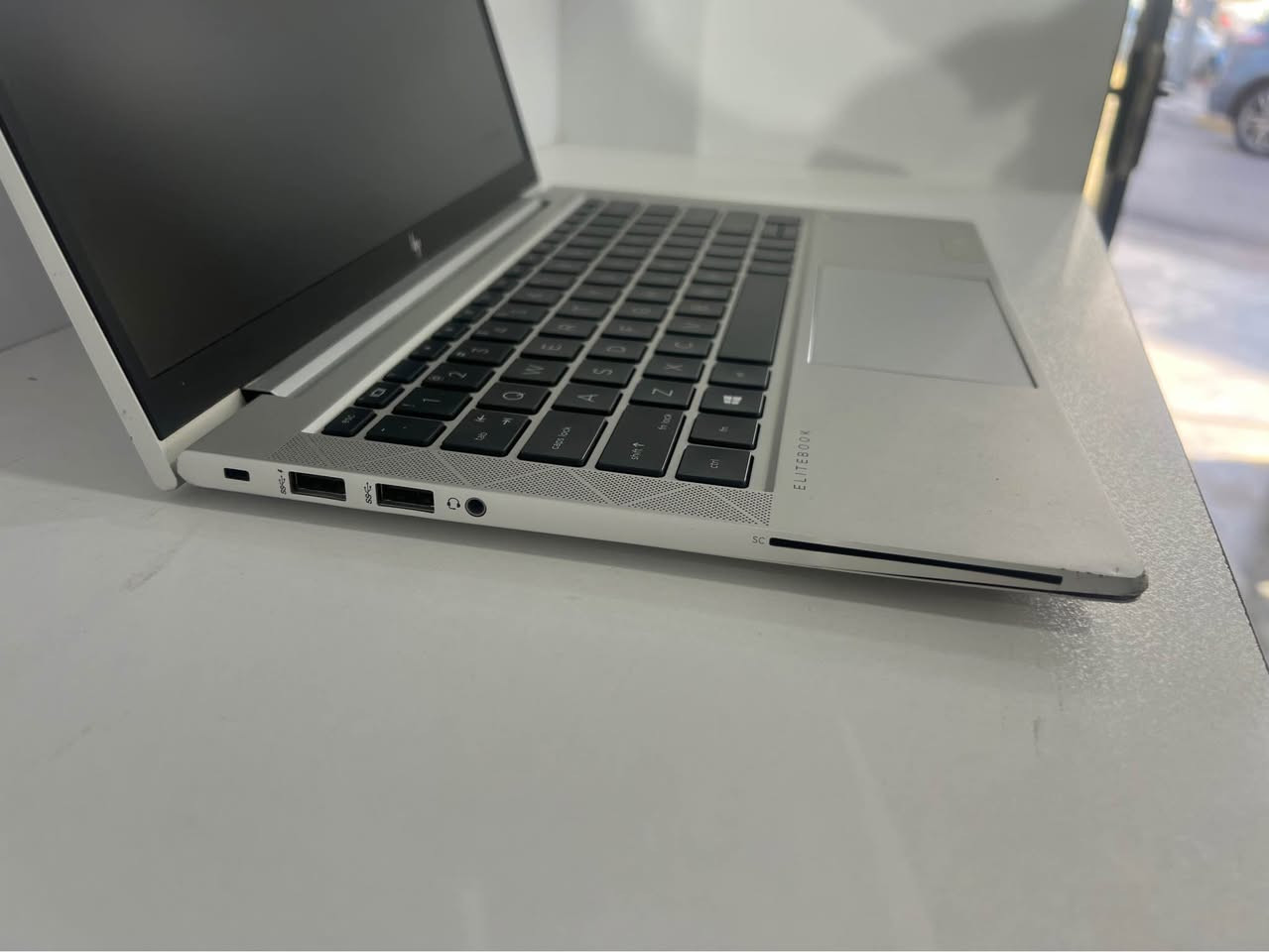 💻 HP EliteBook 835

مواصفات قوية بحجم صغير وأداء ممتاز للاستخدام اليومي والعمل:

• المعالج: AMD Ryzen 7 Pro 4750U
• الرام: 16GB DDR4
• التخزين: 256GB SSD
• كرت الشاشة: AMD Radeon Vega مدمج
• الشاشة: 13.3 إنچ FHD

جهاز سريع وخفيف مناسب للدراسة، العمل، والبرامج اليومية.

📩 للحجز والاستفسار:
***********

📍 اربيل – شارع سلطان مظفر قرب المحافظة أربيل, العراق
