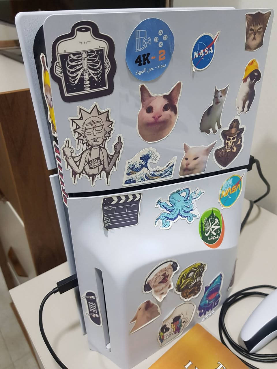 سلام عليكم بلي فايف سلم واحد تيرا اوربي شرق اوسط استخدام شخصي قليل حيل نظيف اخو الجديد ملحقات الاصلية كلها موجوده يده كيبلات كارتونه سعره  600  بغداد الكرخ حي جهاد متواجد على واتساب ***********
