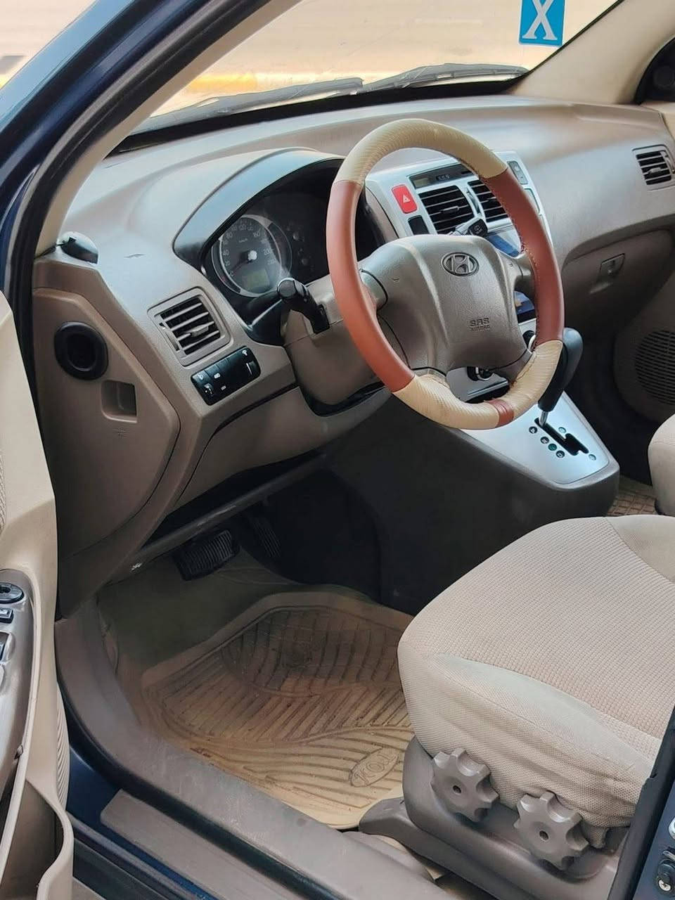 السلام عليكم توسان 2008مكفوله بيهه بس شبر بارد بل جاملق الأمامي *********** مكاني بغداد الشعله
السعر 115
