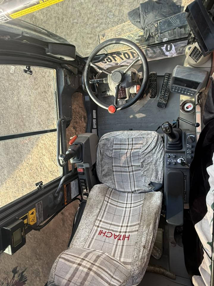 حفاره تاير حجم 170 رقم اربيل  مديل 11. مكفوله 
*********** ‭ ‭

‭٠٧٨٠ ٤٧٥ ٥٧٥٨‬
