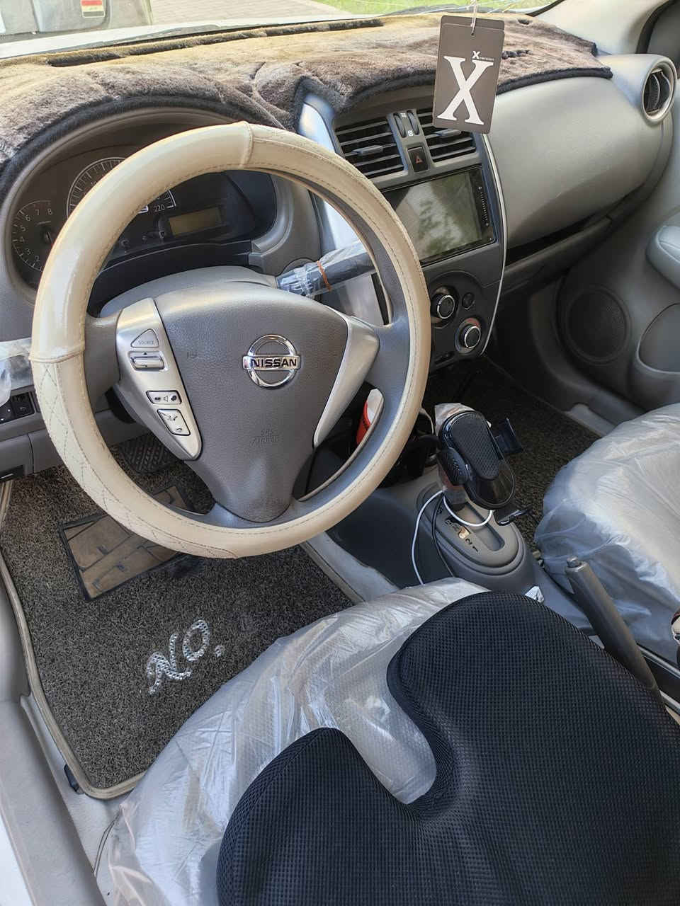 السلام عليكم
نيسان سني هندي بليته زركة موديل ٢٠٢١ ماشية ١١٩كيلو رقم بغداد بسمي
السيارة بدون صبغ ولا تبديل اي قطعة بيهه رصعات خفيفة كلش قمارة وبنيد 
السعر ١٠٣ وبيهه مجال الشراي يتصل على الرقم
***********

