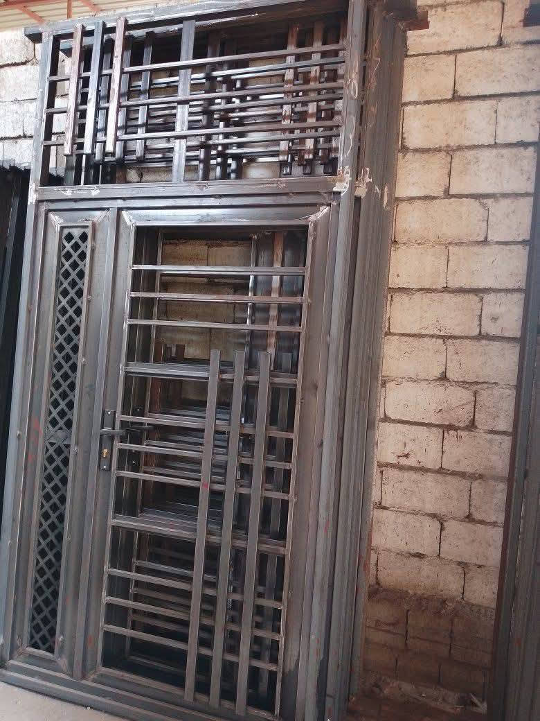 🔥 لا تحتار ويانه… شغلك مضمون 100% 🔥
نسويلك أحسن وأرتب أعمال الحدادة 👌
🪟 الشبابيك
🚪 الأبواب
🛠 أبواب قاصة تفصيل
🧱 المحجرات بكل الأنواع
🏠 الدرج الخارجي شغل مرتب
⛱ السقائف الحديثة
🔩 الكيس بان بأحسن جودة
✅ شغل نظيف ودقة عالية
✅ أسعارنا بنسب السعار ومناسبة للجميع
✅ سرعة بالتنفيذ وتسليم مضبوط
🎁 هدية + صبغ أساس أحمر ضد الزنجار مجاناً
عدنه نضام قسط أو نقد استفسار مراسله صفحه أو اتساب 
📲 واتساب واتصال:***********
