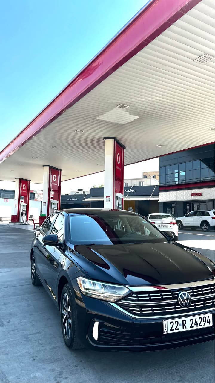 VW JETTA مۆدیل 2023مواسەفات S
رەنگـی رەش ، زۆر پاک و خاوینە ، بی شوخت و بێ قۆپ ، تەنها بۆنیت سبوغە ، بی ژۆری بێ ئیرباگ ، رادیتە بیلادی، لایت بلادی، حیسابی کلینی لۆ بکە ، زۆر پاک و خاوینە ، 5٦هەزار رۆیە ، نرخی زۆر گونجاوە ژمارە تەلەفۆن 
*********** أربيل, العراق
