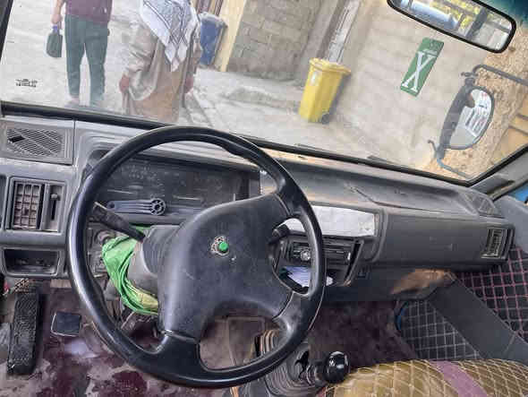 للبيع كيه بنكو موديل 94 سياره جاهزه من كل نواحي محرك كير جدد رقم جديد ستوني حولته بسمي لبيع فقط رقم ***********
