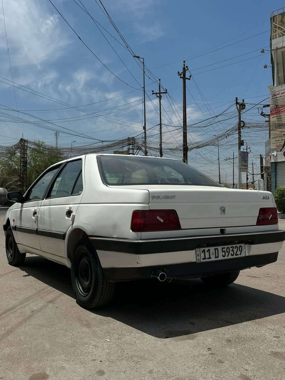 سلام عليكم ابيجو الميس موديل 209سياره مكفوله من ضربه وصبغ بيه بس البنيد طير فقط مكينه وكير مكفولته تبريد شغل شغل تخم تاير جديد صدر مامي وخلفي جديد هزه جديد سنويه الى 30سياره سياره مال جناي السعره 33مكاني بغداد بلديات وهذ رقمي ***********
