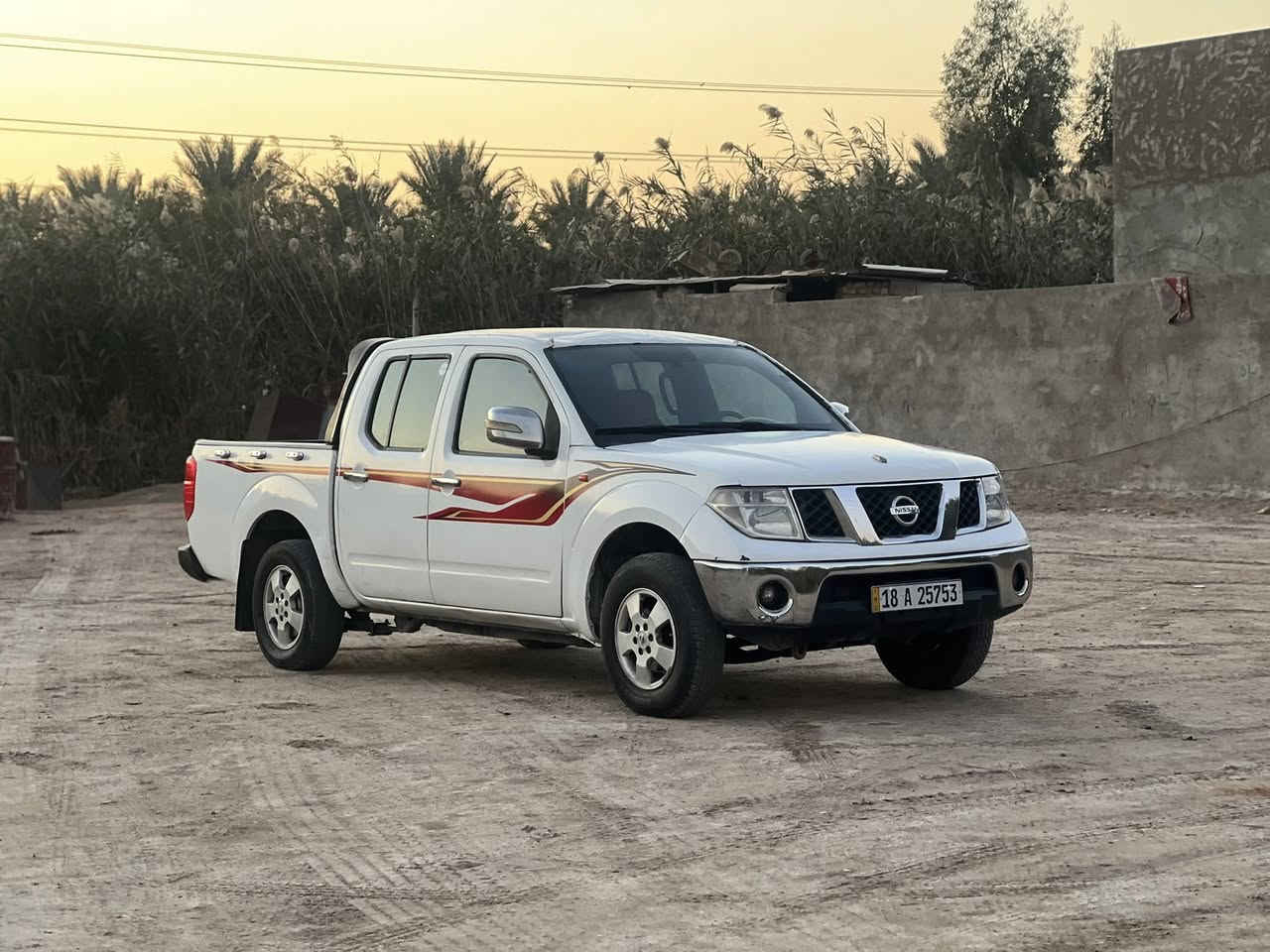 السعر 86 🌹
نيفاره 2013 اوتماتيك رقم بابل انكليزي 

سنويه وهزه وفحص كله جديد 
سنويه بأسمي شخصياً

مكينه بلاديه كير اوتماتيك 

السياره بيه صبغات 
شواصي ولغود كفاله 

مكينه وكير وحداديه كفاله 
تدفئه تبريد 
تخم تاير جديد 

جاهزه ومآبيه اي نقص 
مال جناي 

السعر 86 🌹

***********
مكاني النجف /الكوفه
