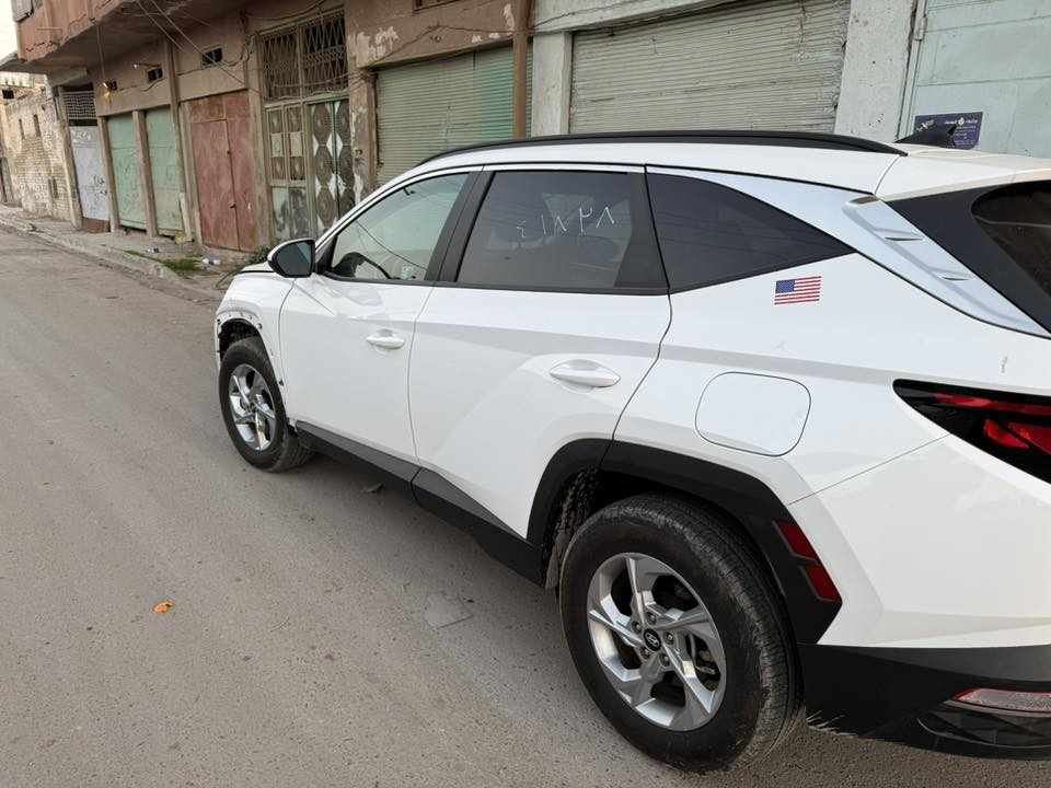 السلام عليكم 
توسان ٢٠٢٤دخول جديد رقم موقت
على حادثها التريشه مال الجاملغ موجوده
موصفات حلوه
تبريد قطعتين
الصندوق كهرباء 
أناره ترحيب
دفع رباعي 
سايد بريك بصمه
نقطه عمياء 
رادار امامي خلفي
تحكم جهتين 
وبيها بعد موصفات
عارضها ب١٨٥وبيها مجال
***********
