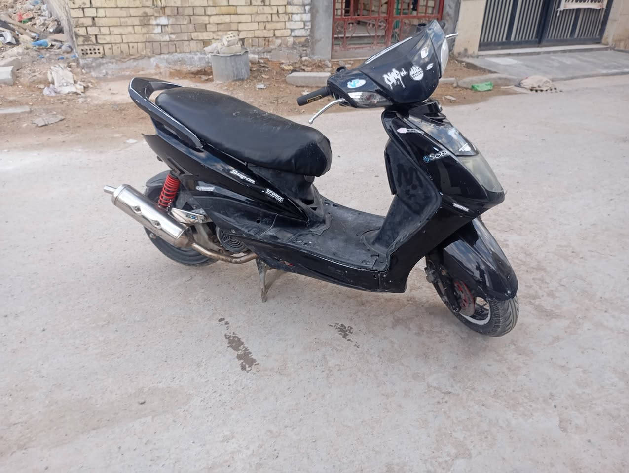 سلام عليكم سكنس نثيه للبيع كفرات تجاري صالنصه صجميه وال بلاديه موجوده بك لايت موجود دراجه شغاله  بيها دخانه ب 300.وبيها مجال  مكان دوره ***********
