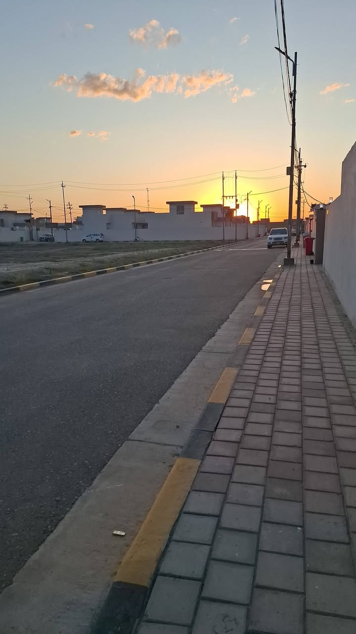 #دار سكن  داخل مجمع الصفوه  بابل. ابي غرق 
#المساحه ٢٠٠م.   #مطلوب ٧٧ للمصرف العقاري 
#مدة التقسيط ١٥ سنه.  #يباع  بمقدمه.  75
للاستفسار مراجعة. مكتب# الثقه للعقار 
***********
