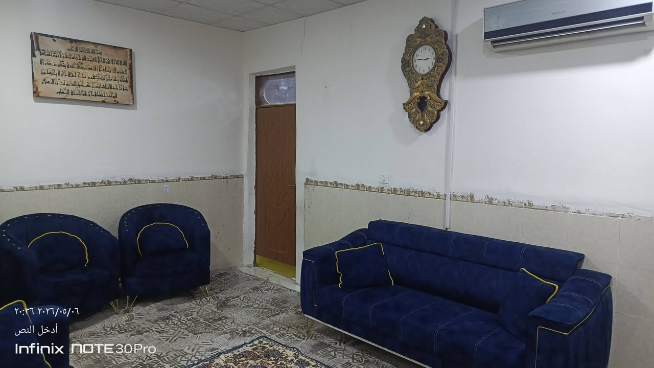 بيت للبيع ١٠٠ متر مربعه بي غرفه وصاله ومطبخ وحمام داخلي وحمام خارجي واستقبال واجهه البيت ٨ قريب على الشارع العام يبعد ٧٠ متر  مرقم من البلديه الاساس والسكف صب
موقعه : شارع المطار الجديد قريب محطه بانزين ريبال مقابيل شارع الشفلات .للتواصل *********** والخاص موجود ايضا
بيت للبيع ١٠٠ متر مربعه بي غرفه وصاله ومطبخ وحمام داخلي وحمام خارجي واستقبال واجهه البيت ٨ قريب على الشارع العام يبعد ٧٠ متر  مرقم من البلديه الاساس والسكف صب
