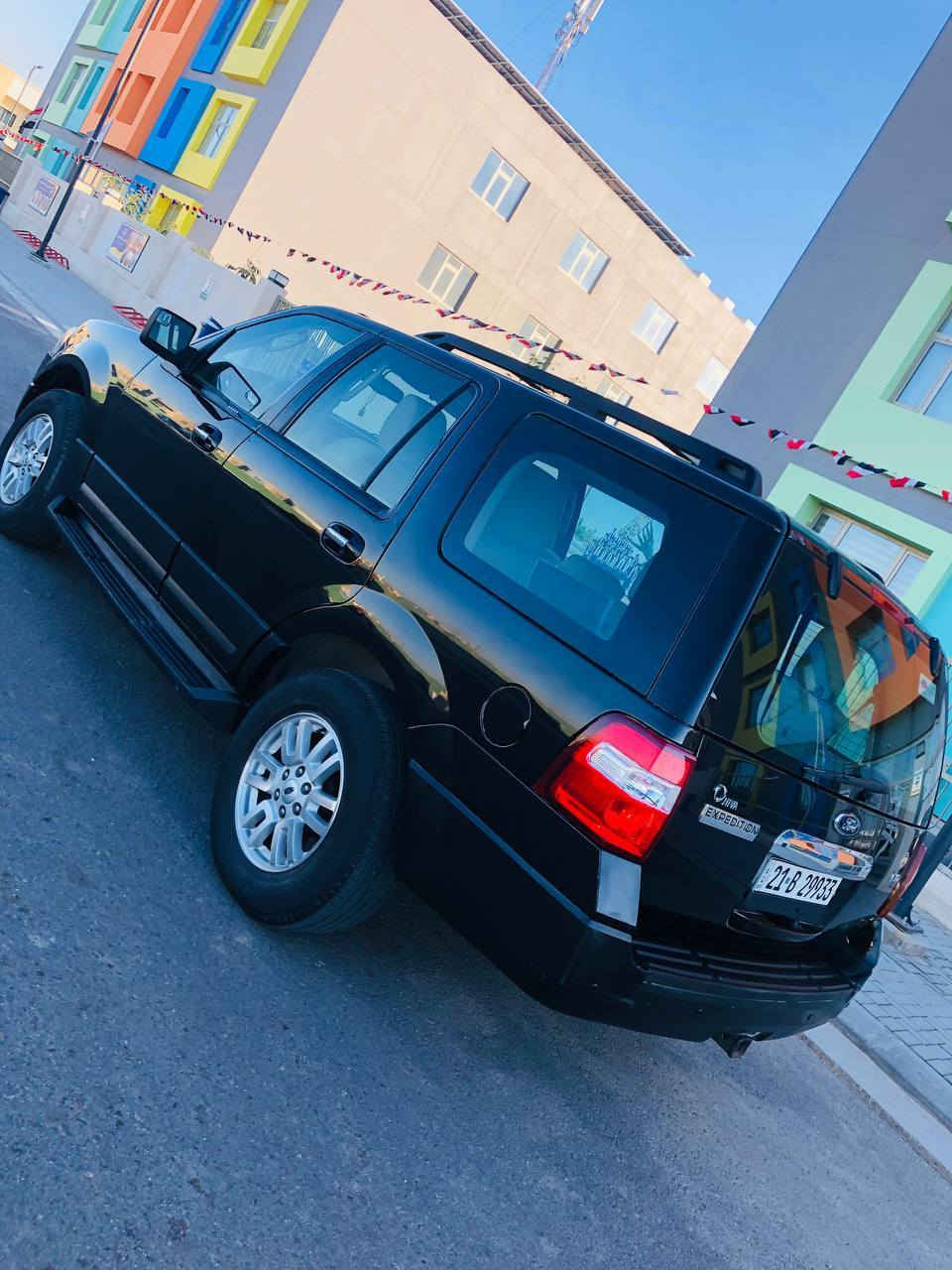 فورد اكسبديشن 2014 ماشيه 124 الف كفاله عامه من الصبغ والحوادث خليجي للتواصل على  ***********
