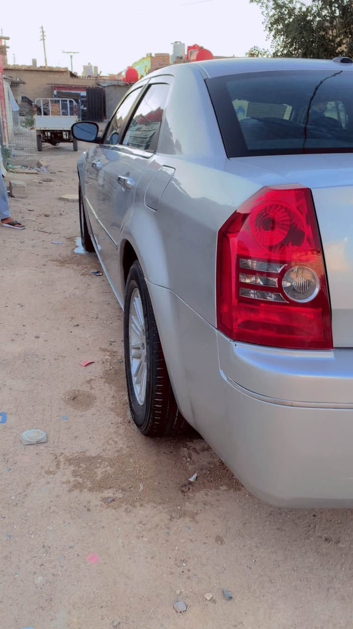 سلام عليكم 
اوبامه البيع 
سياره وارد كندي
مكفوله ماعده الهلالات الخلفيه معمرهن
فول مواصفات عده الفتحه
مكينه3500 اصل 
(٤)جوكات
تبريد +تتدفئه كله شغال
كامره دواره شاشاه
رقم بغداد دولي بسمي سياره
هزه جديده سياره جاهزه من كلشي 
سعر (122)
وين مايعجبك ترايها سياره مال بيت ستخدام شخصي 
مكان سياره بصره (ام قصر)
وباقي تفاصيل رقم (***********) الزبير, البصرة
