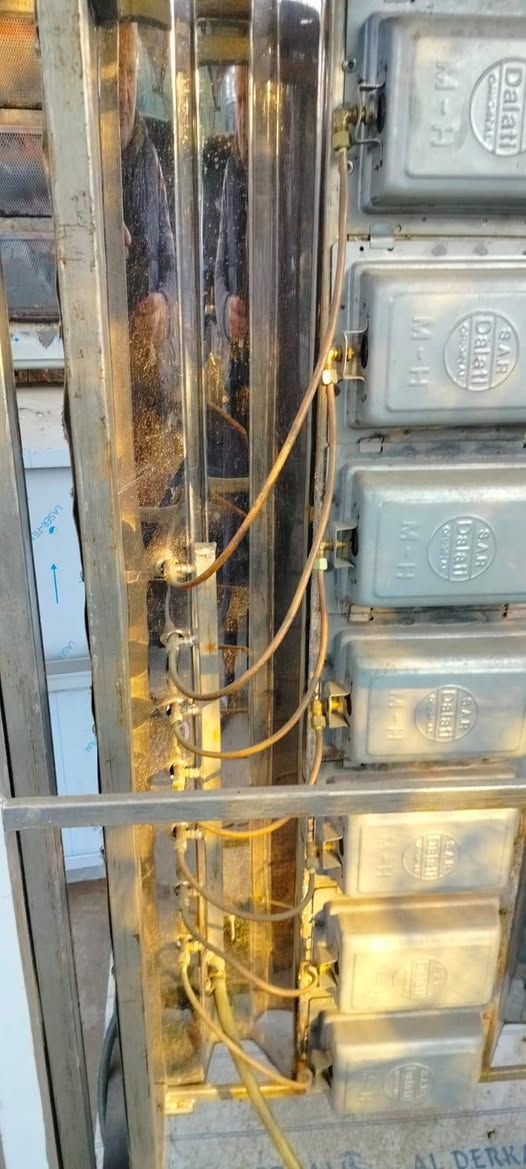 اغراض مطعم مستخدمه شهر واحد فقط للبيع
***********
واتساب
