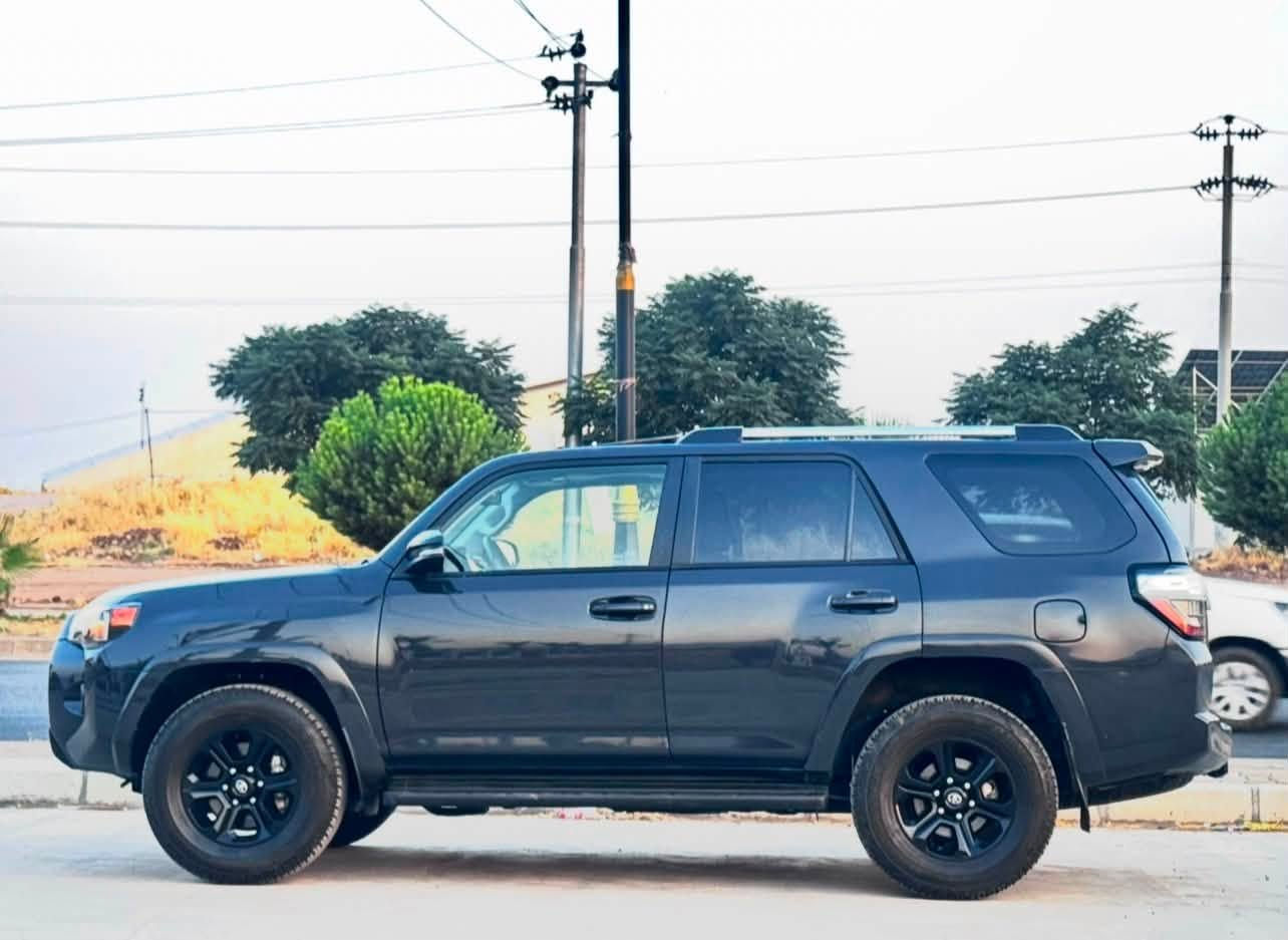 السلام عليكم
TOYOTA  4RUNNER SR5 Preniuim✍️2024
~ تويوتا فور رنر 2024 
~ وارد أمريكا  لون سمنتي مميز
~ محرك 6 سلندر  / V6 
~ فئة SR5 Prenium 
~سيارة جملغ خلفي باب صبغ 
~ ايرباكات كل سليمة  ماعدا برده سيستم 
~موصفات 1/1 
~ بصمة 
~ فتحة ( سيلايت )
~خمسة كاميرات امامية وخلفية وجانبية 
~ تو ويل. (2*4 )
~ شاشة كبير  كاميرة دوار 
~ ستيرن هيترة 
~ كاميرة خلفية 
~ داخلية اسود ملكية 
~ رادار أمامي و جانبية 
~ كشن أمامي كهربائية 
~ كشن جلد هيتر
~ لايتات عدسة زينونة 
~تحديد سرعة 
~ حجم تايرات 17 
~ سبعة راكب ( ثلاث مقاعد)
~ ماشي 14 الف ميل 
~سيارة بدون رقم لازم ترقيم شيمالية 
~ رقم شانسي موجود للمنشور 
~صوره حادث موجود للمنشور 
~ سعر  ( 300 )💰ورقة دولار بيها مجال 🤏
~ مكان عقرة 
رقم تلفون و  واتساب ☎️
***********
