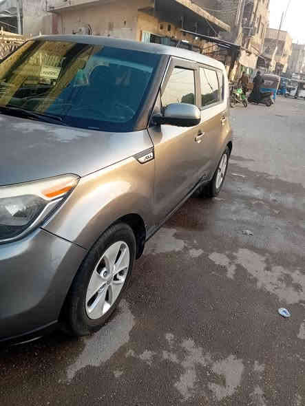 كيا صول ٢٠١٦
محرك ١٦٠٠ 
محرك جيدجدا 
ماشيه ٧٢ ألف بيه صبغ بابتين مع هلال الجاملغ الخلفي نفس الصفحه بدون دواخل 
تبريد ثلج وتدفئه 
صدر جيدجدا 
تخم تاير 
سنويه لغايه ٢٠٢٧ بسمي 
السعر ١٠٥ ورقه وبيها مجال 
مكاني بغداد الحريه 
*********** بغداد
