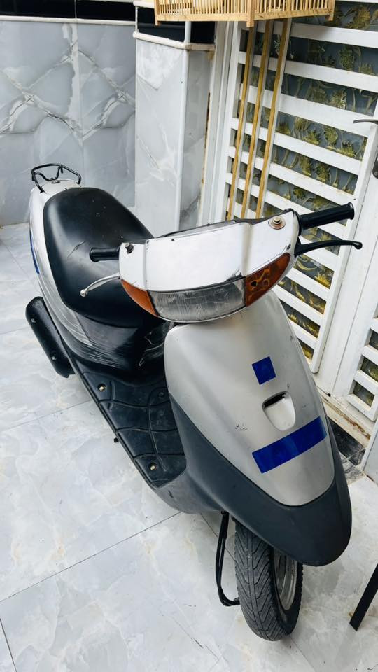 سلام عليكم شباب دراجه لل بيع مصطره مفتوحه مره وحده كفرات بلاديه كهربائيات كلها شغاله أوراق سعر 250بيها مجالً***********
