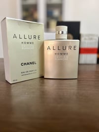 مستحضرات تجميل • للبيع