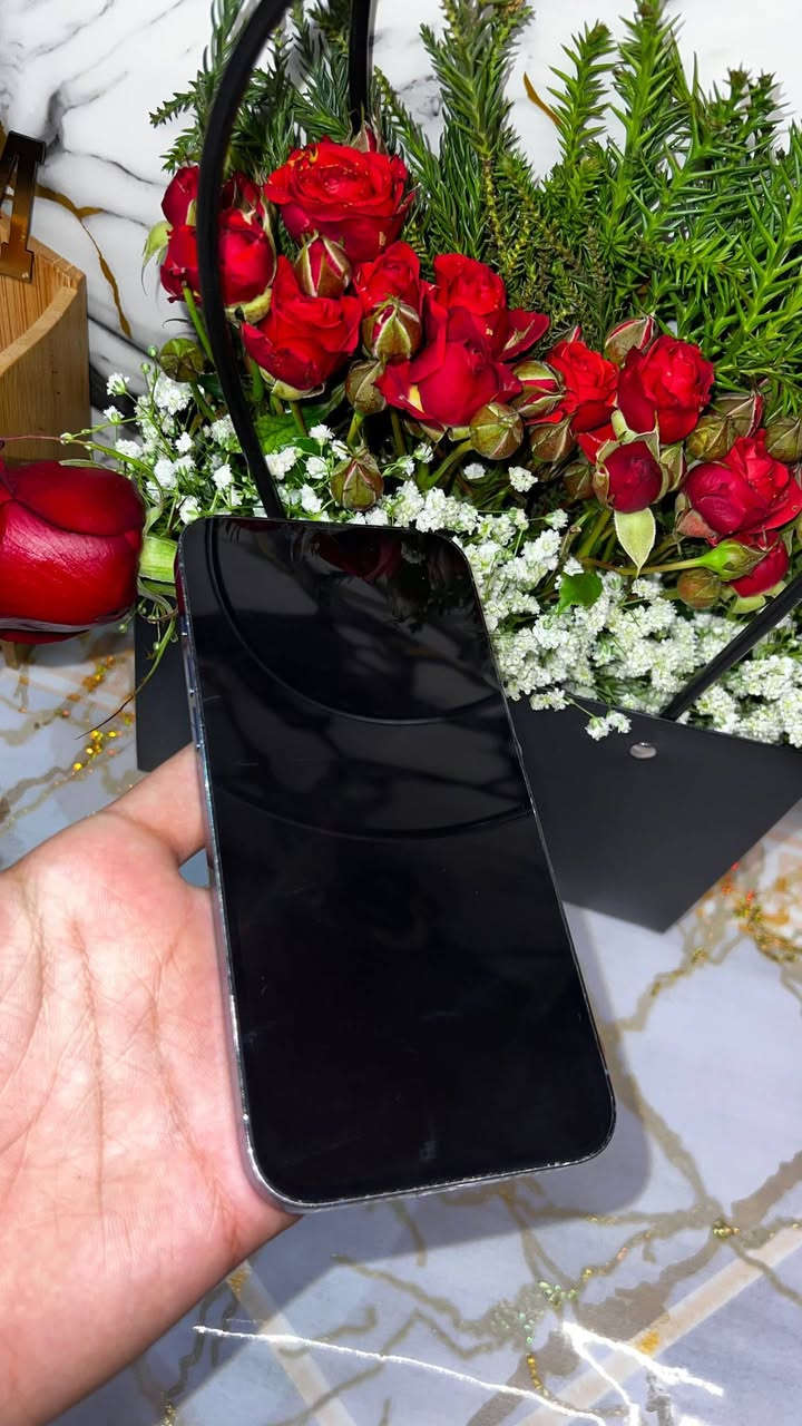 📱 iPhone 13 Pro Max للبيع 🔥
• الذاكرة: 256GB
 • البطارية: 90% 🔋
 • نظافة الجهاز: 90% ✨
 • النسخة: أمريكي 🇺🇸
 • الشاشة: مبدلة شاشة أصلية من شركة آبل 🍎

💰 السعر: 550 (نار 🔥) وقابل للنقاش

📞 للتواصل (واتساب واتصال فقط):
***********
