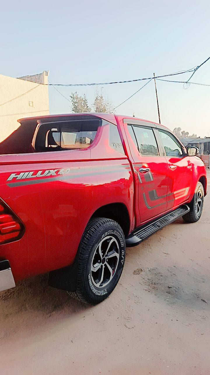 سلام عليكم اللبيع هيلوكس 2018 كويتي أكثر الاستفسار عله رقم ***********
