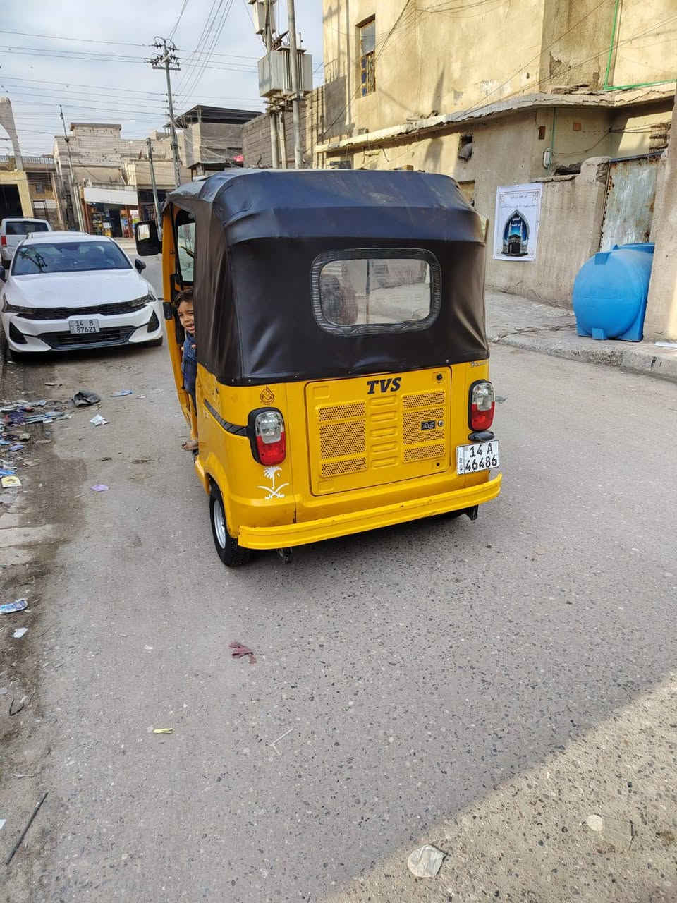 السلام عليكم تكتك مديل 20 تكتك مفتوحه مره وحده نضيفه كلش بيهه شلون كرسي طابع بصفحه موضح بل صور تحويل يمته ما تريد مكاني البصره الحيانيه رقم ‏‪***********‬‏ السعر 5 ملاين 300 وبيهه مجال حك جايه
