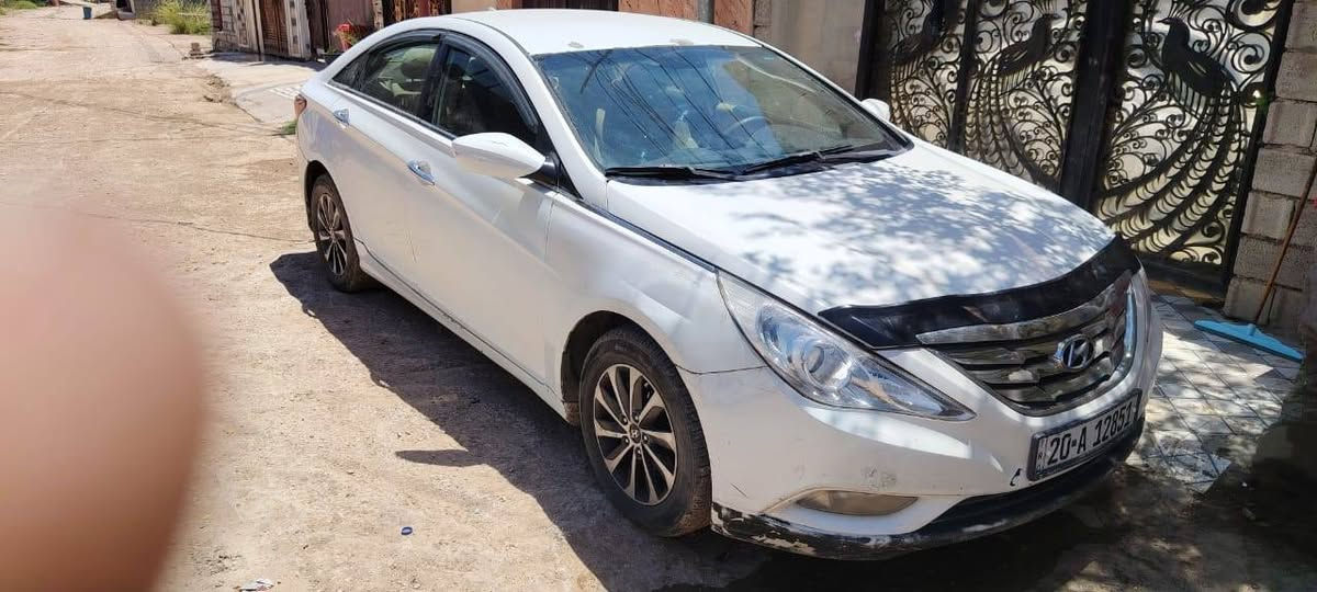 سوناتا 2012وارد امريكي مكينه 2400 ابيعلك حزام 
السعر 95 وبيه مجال بصيط ***********
