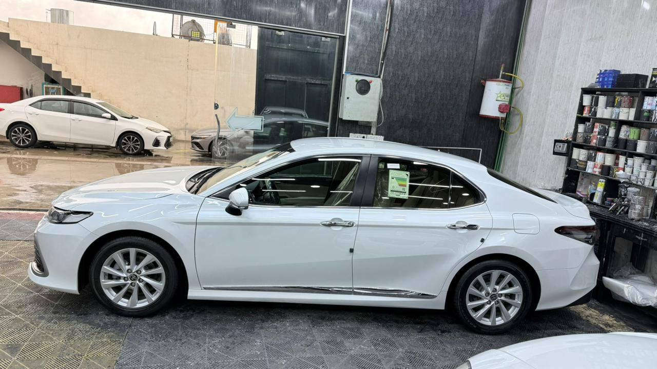 السلام عليكم
كامري 2023 GLEخليجي سيد نهرو 
ماشيه 96بدون ضرر بيهه ملاحظه بسيطه بل هلال الخلفي 
 بصمة حساس خلفي 
السياره جاهزه من الدعاميه للدعاميه
صدر +كير +محرك +تواير +كهربائيات شرط
السياره احلى من الصور ومال جناي
شرط التحويل سنويه ل 28
السياره حيل جديده وجاهزه ماناقصها شي✅ 
السعر 223بيهه مجال الشراي بسيط 
                     ((ملاحظه)) 
 اعتذر عن بيع الأقساط او المده او المراوس 
لا تنطي اسعار بكيفك ذا ماتفيدك عبرهه واني الممنون 
مكان السياره صلاح الدين /الشرقاط /أجميله @إشارة 
          سعد                                         علاوي 
    ***********             ***********
    ***********             ***********
